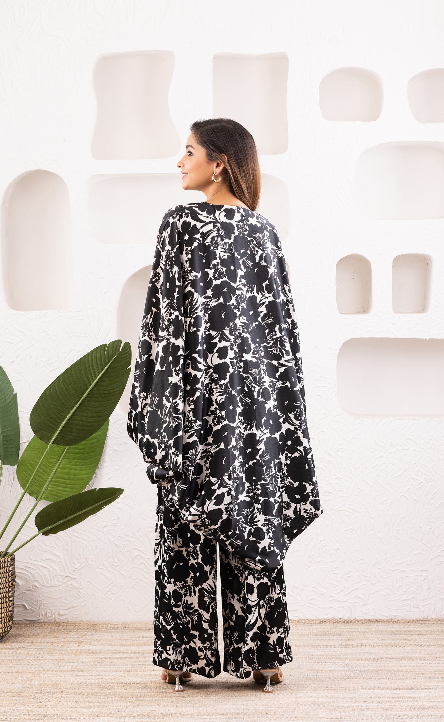 Monochrome Mingle Set