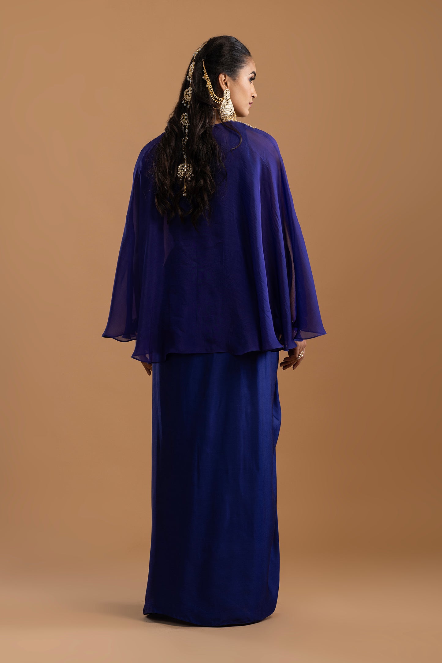 Neelam Chic Cape & Lungi