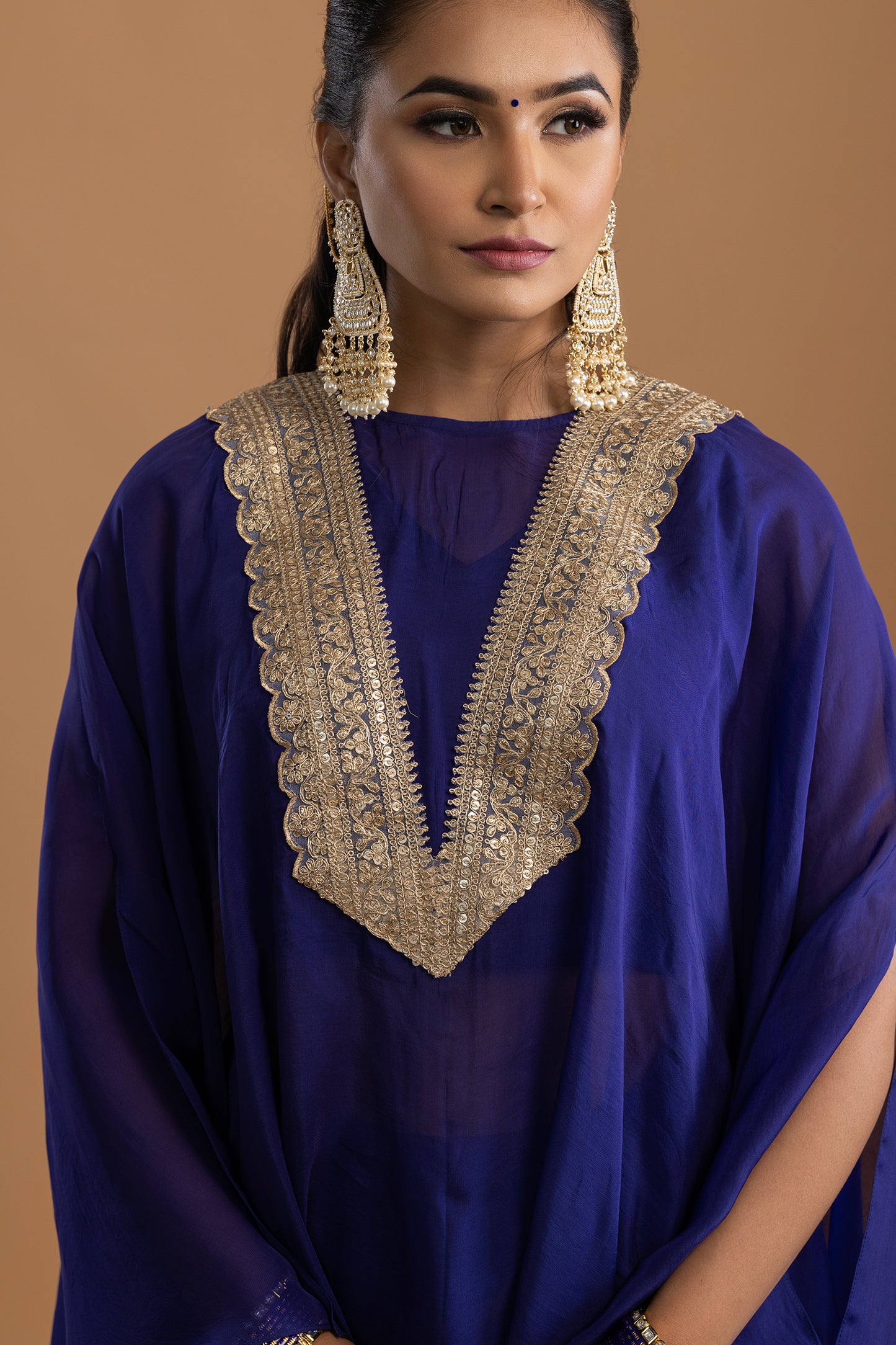 Neelam Chic Cape & Lungi