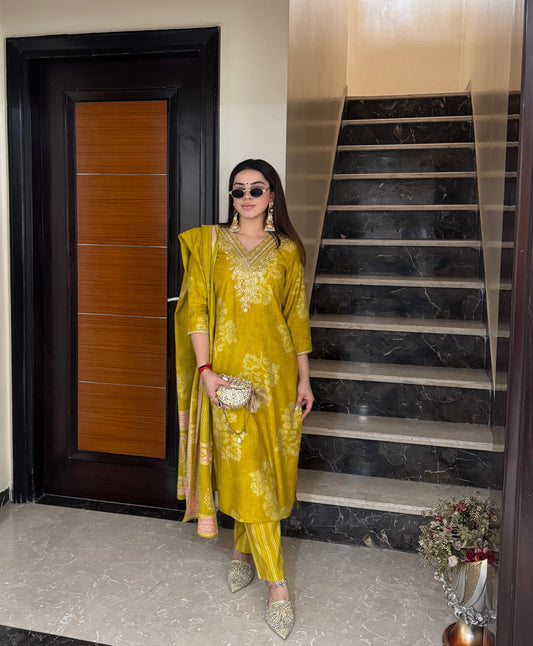 Roshni Kurta with Pant and Dupatta Set