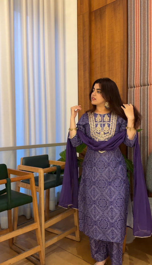 Meera Bandhani Suit
