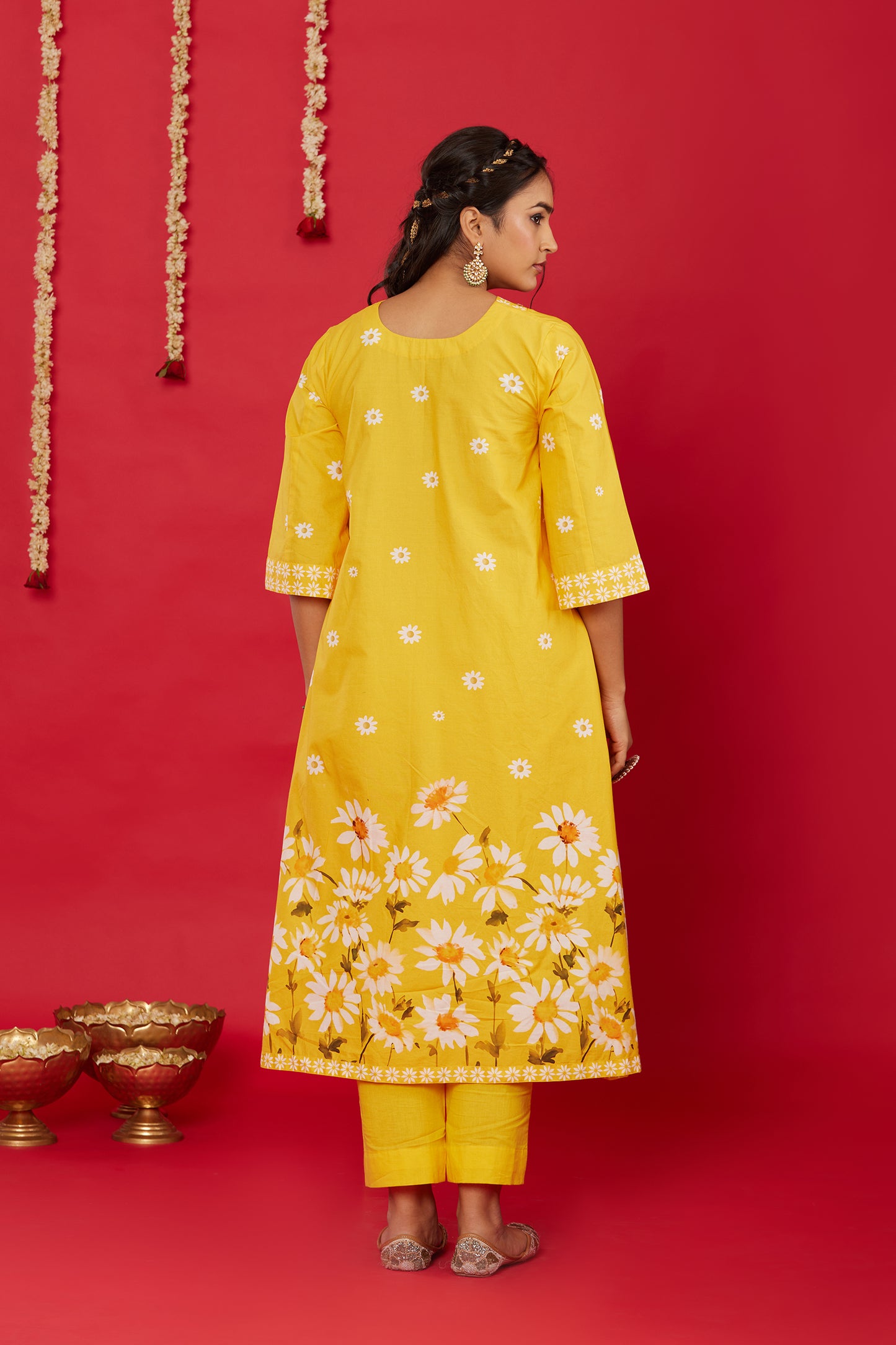 SUNNY DAISY SUIT