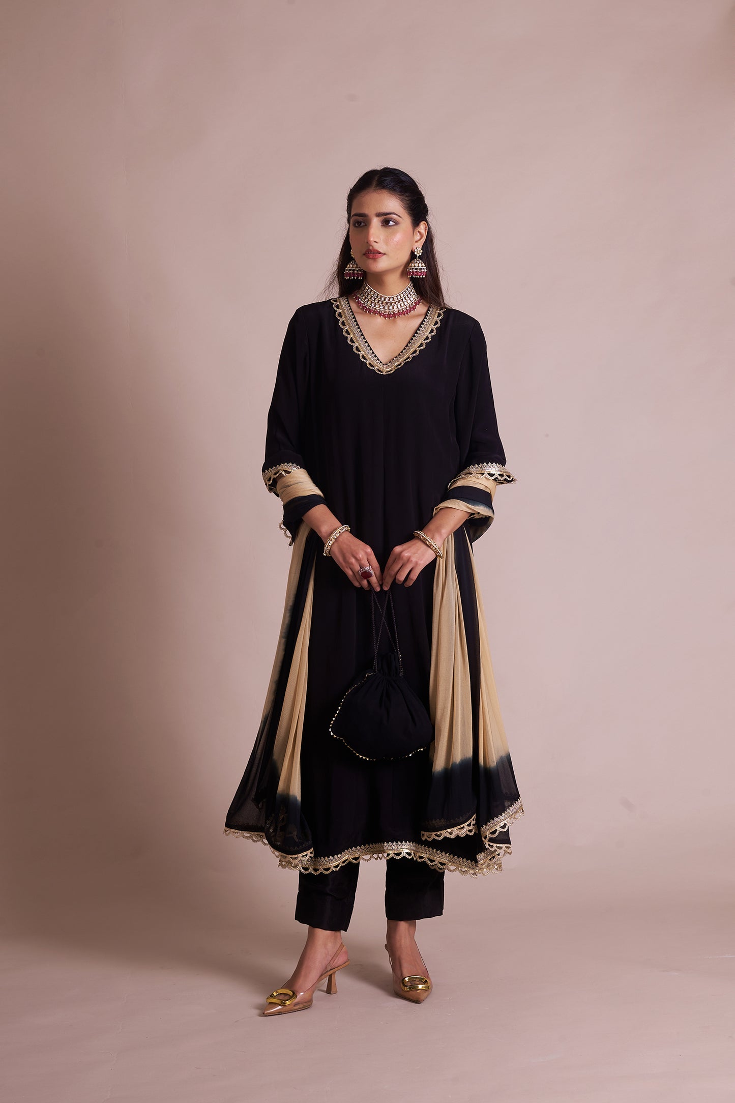 Siyaah Lawn Suit Set