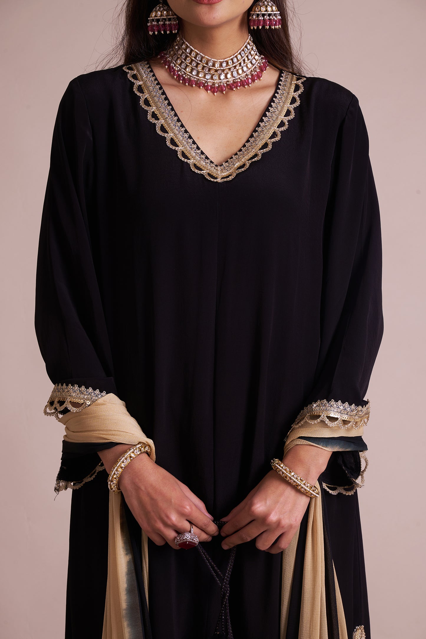 Siyaah Lawn Suit Set
