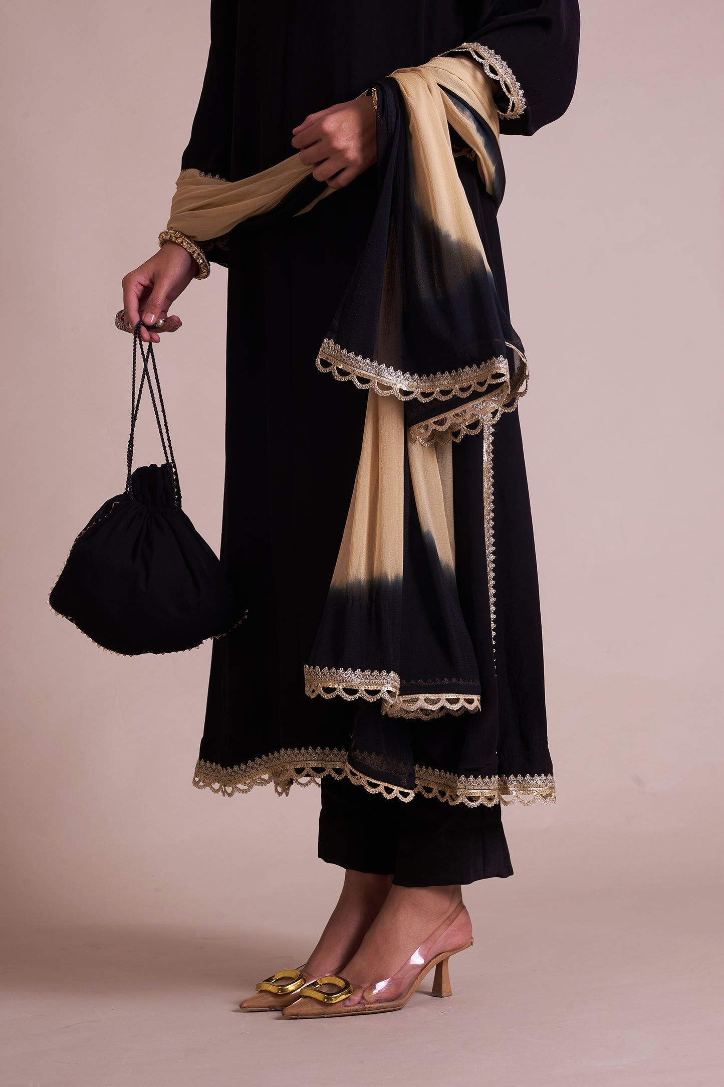 Siyaah Lawn Suit Set