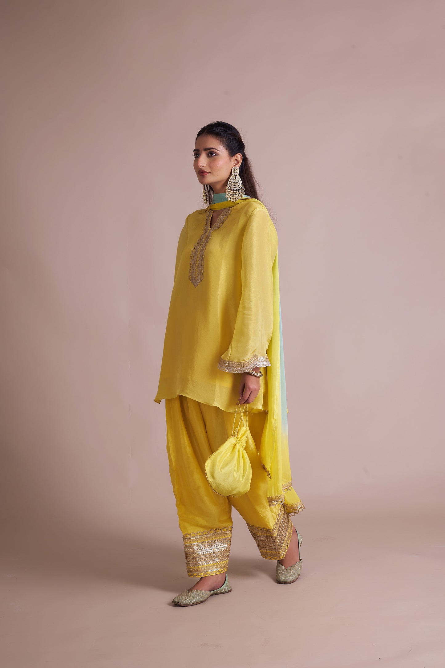 Kanak Farshi Salwar Suit Set