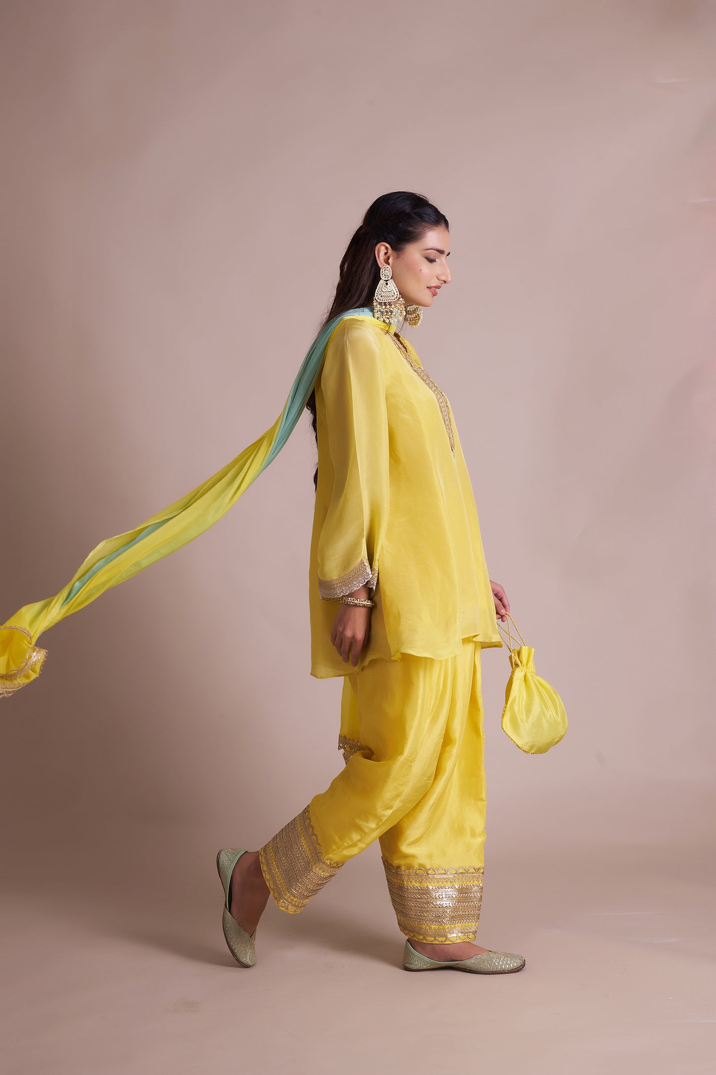 Kanak Farshi Salwar Suit Set