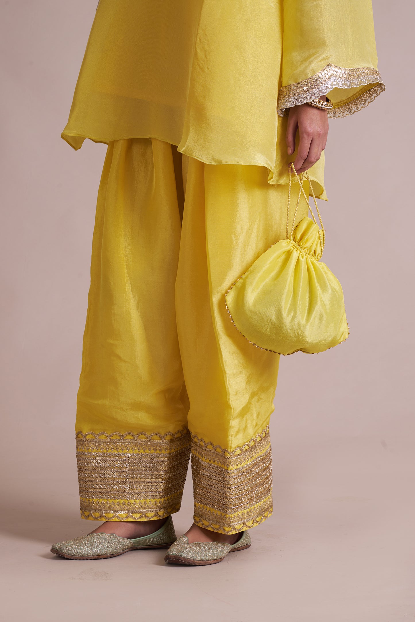 Kanak Farshi Salwar Suit Set