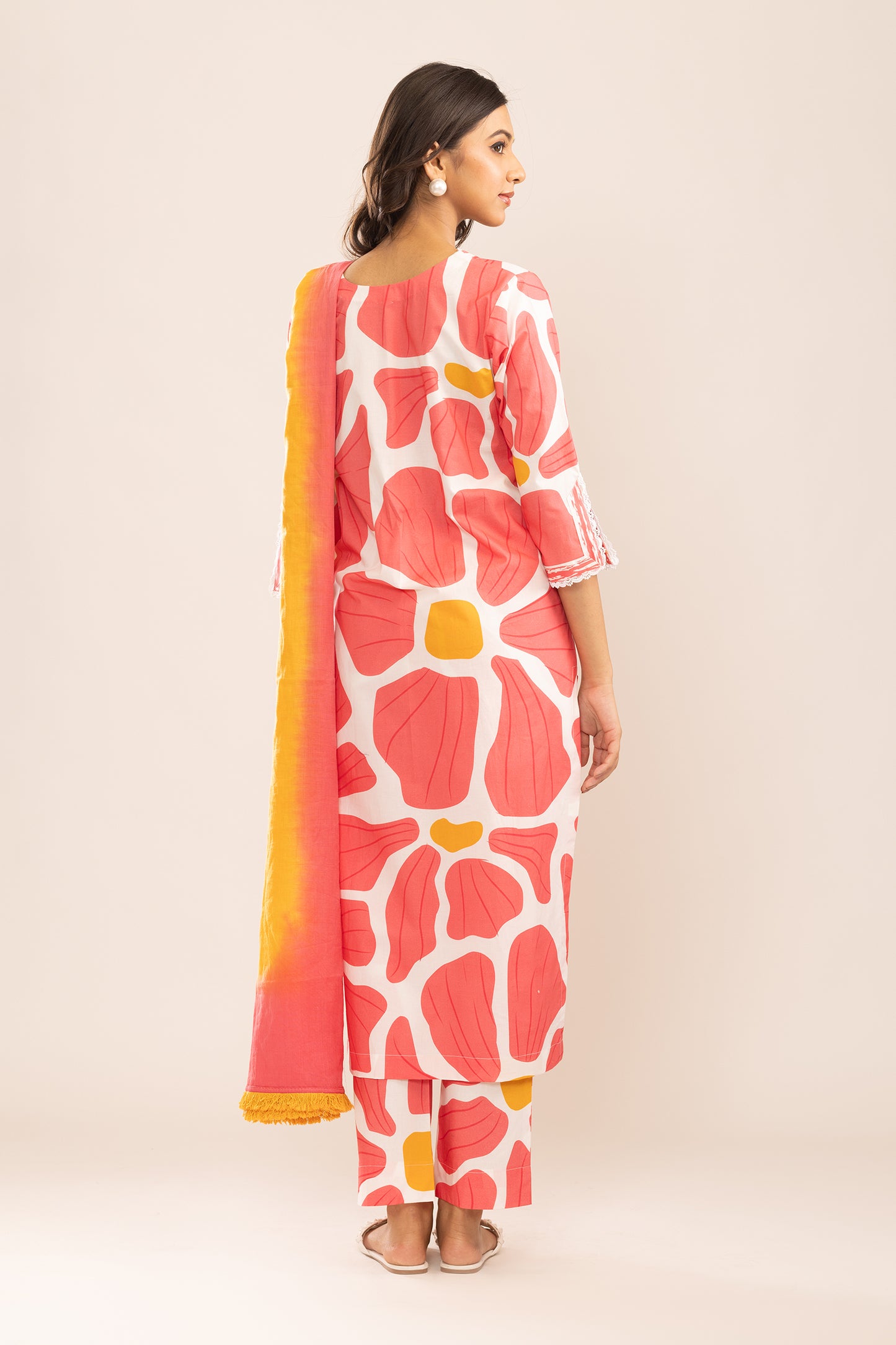 POPPINS KURTA SET WITH DUAL DUPATTA